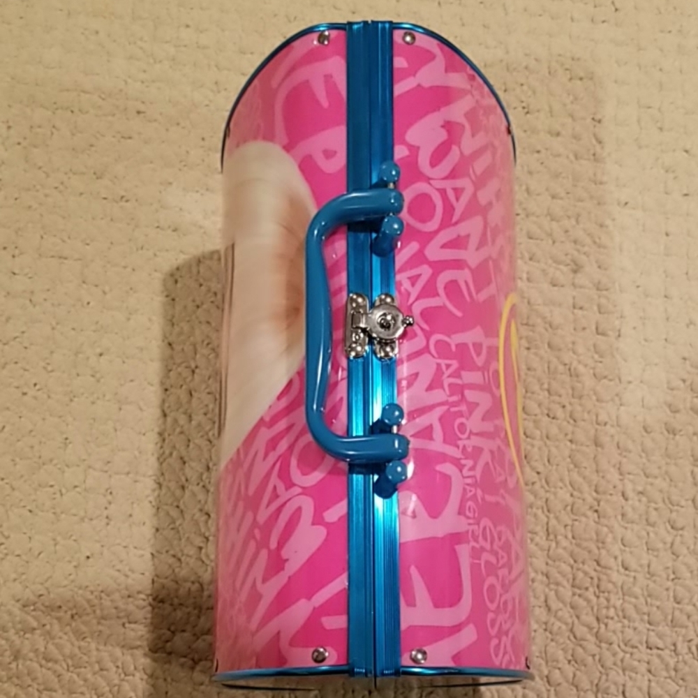 Barbie Travel Case + Inside Surprises - Picture 4 of 8